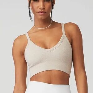 Alo Yoga - Seamless Ribbed Low back Bra in Small / Oatmeal